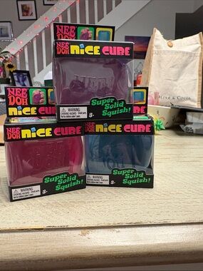 NeeDoh Nice Cube bundle